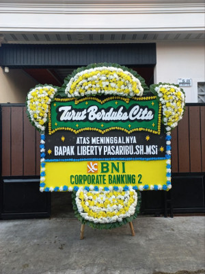 Papan Bunga Duka di Giritirto
